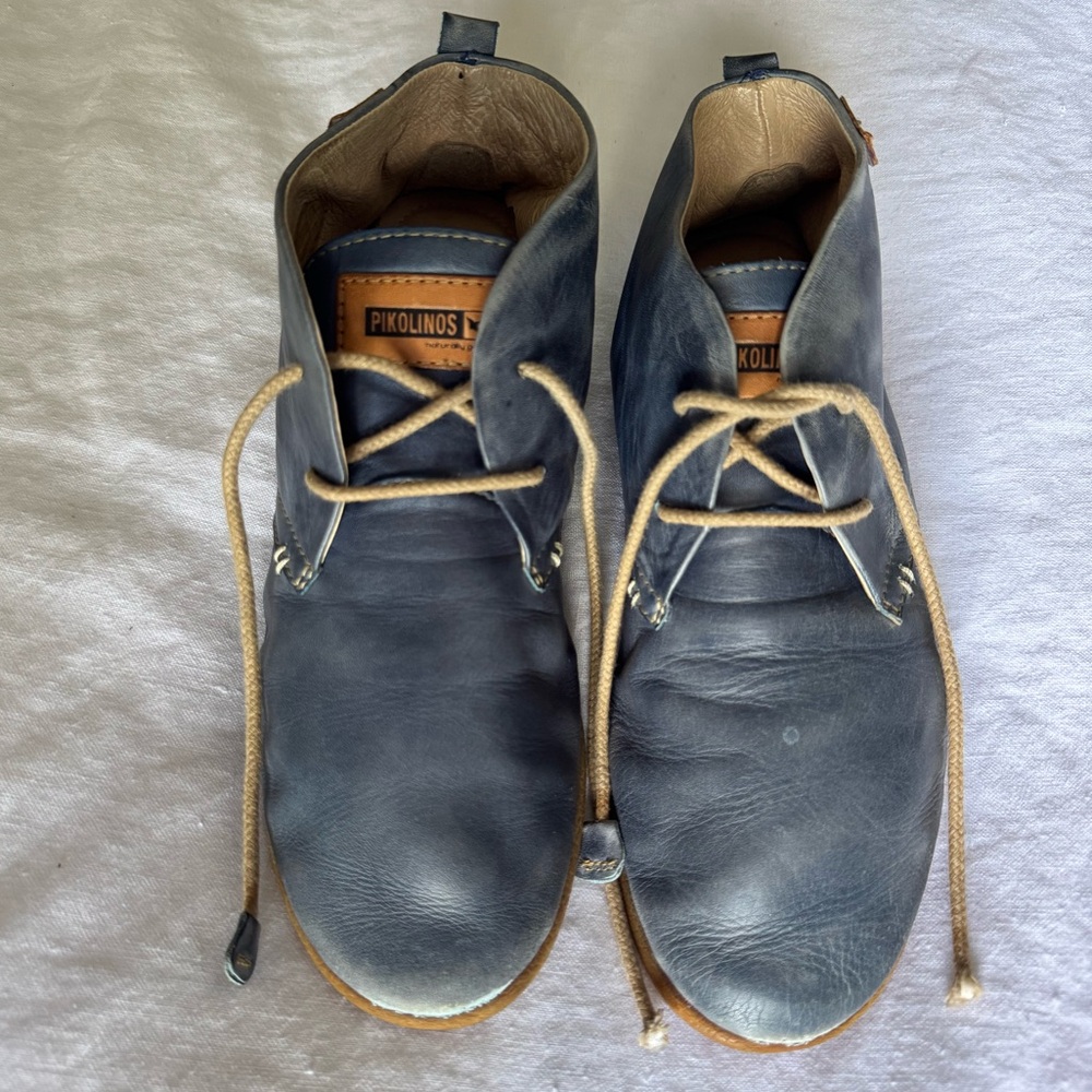 Pikolinos Women Blue Leather Lace-Up Shoes